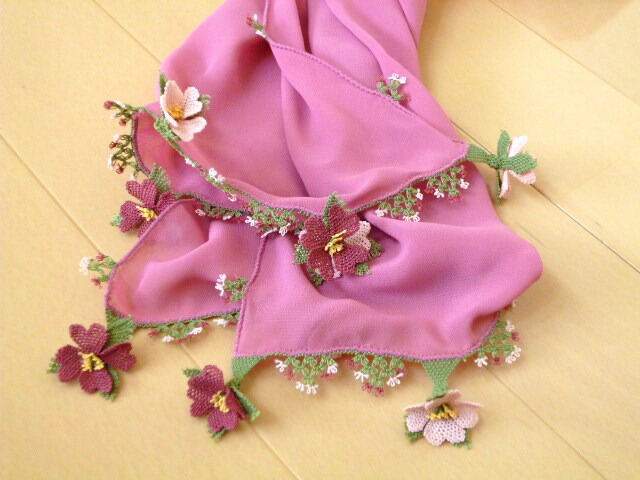 【店主一押し!!】こんなにOYAが付いてます!!トルコ伝統手芸“OYA(オヤ)”が付いたスカーフ：ピンク【トルコ雑貨】【RCP】