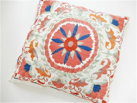 ウズベキスタン スザニ刺繍 シルク ウズベキスタン刺繍布 スザニ シルクの手刺繍スザニ ウズベキスタン