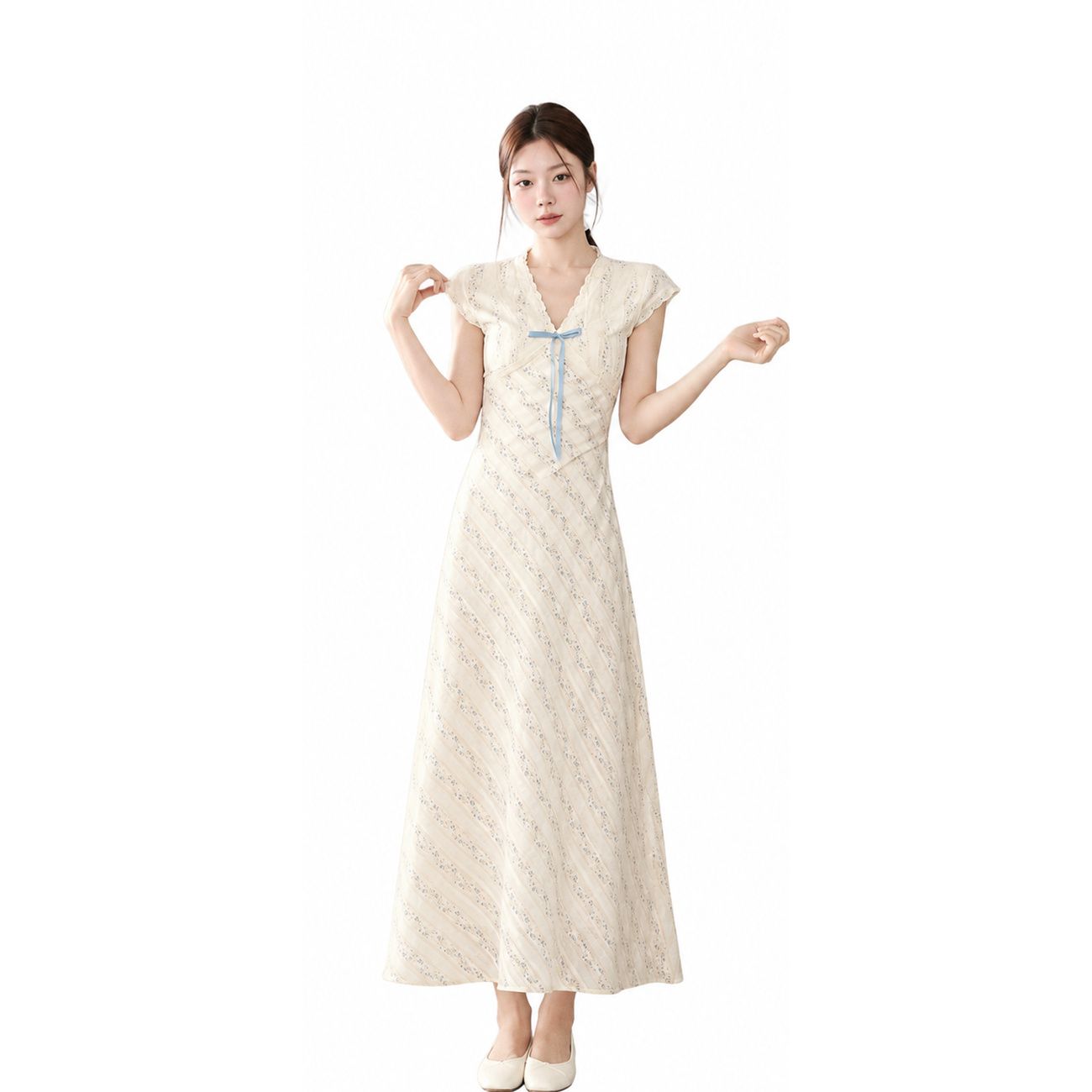【レトロフェミニン】 衣裳 レディース ロング衣裳 マキシ丈 A伝達ルート Vのど首 フレンチ衣袂 半袖 小花柄 縞模様 スピード競技 シュロの葉 御機嫌酉の方角 体型取りまかなう 着痩せ 細押し出し 溜まり場 会う約束 お出かけ 春 夏 象牙色 ベージュ