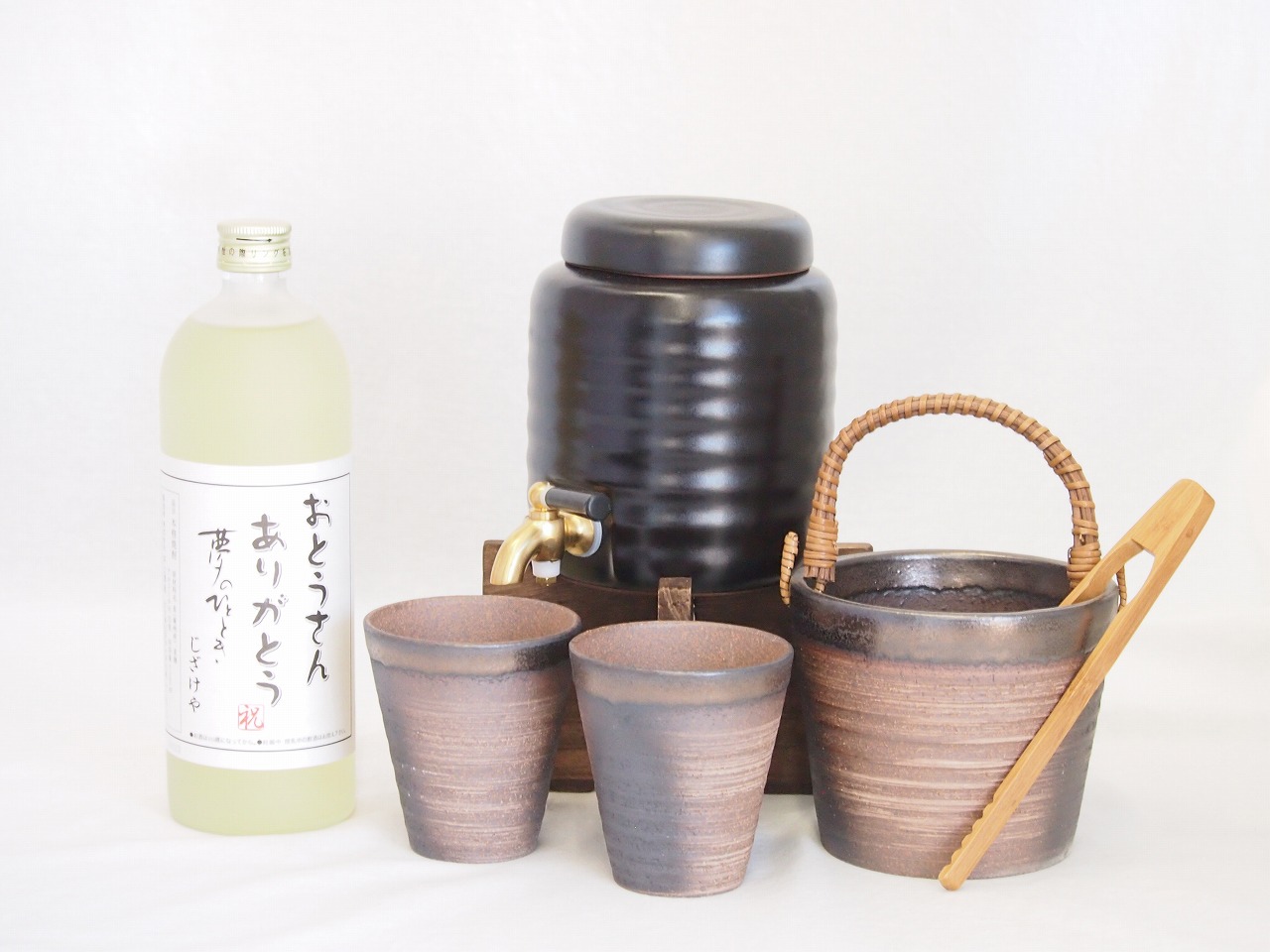 父の日 本格焼酎サーバー1000cc(18cm×24cm 1kg)萬古焼ペアカップ氷入れ竹トングセット井上酒造 おとうさんありがとう樫樽熟成本格麦焼酎 (大分県) 720ml×1本