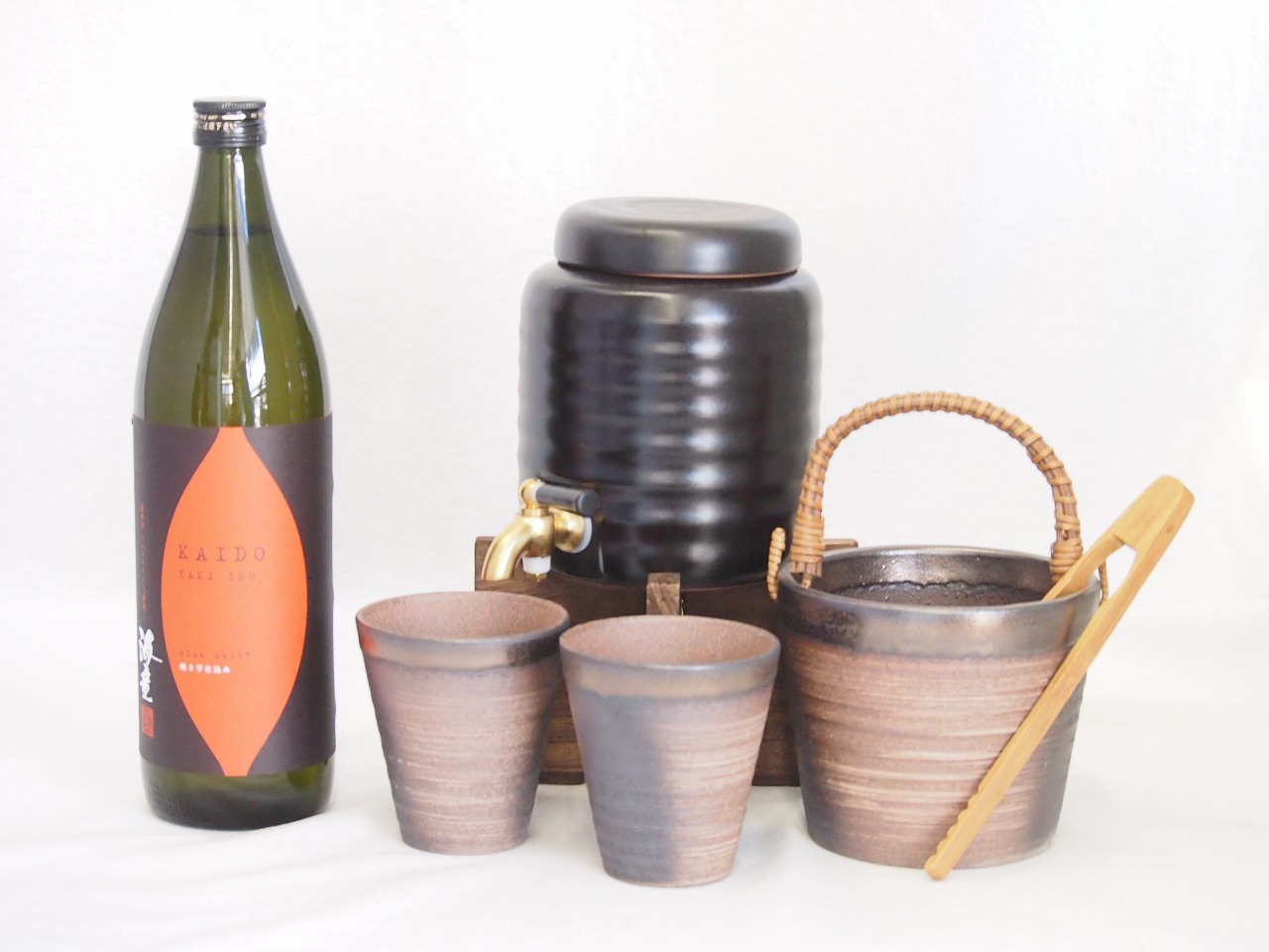 本格焼酎サーバー1000cc(18cm×24cm 1kg)萬古焼ペアカップ氷入れ竹トングセット濱田酒造 本格芋焼酎 焼芋仕込みシルクスイート使用海童 (鹿児島県) 900ml×1本 8,506円