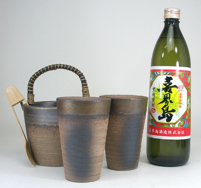 【最大2000円オフクーポン17日1:59迄】豪華酒器セット 陶芸作家　安藤嘉規作（黒糖焼酎　喜界島　900ｍｌ）焼酎ギフト