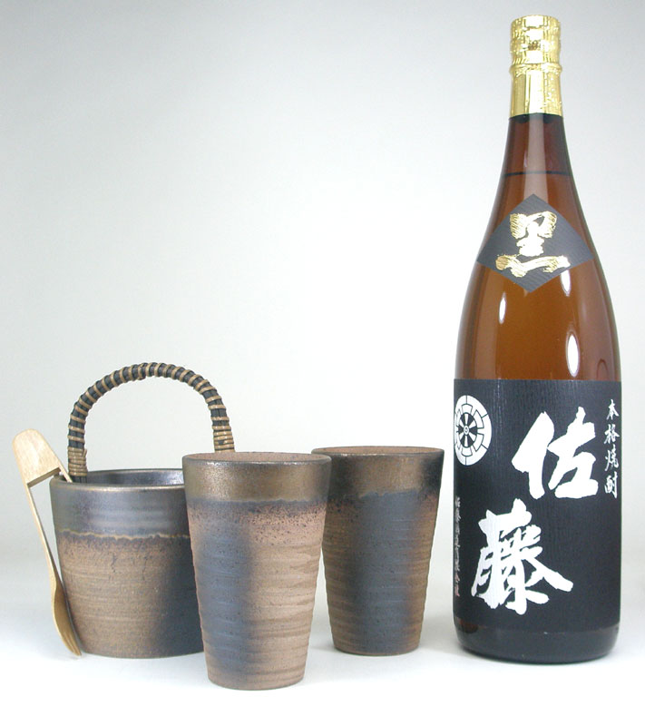 豪華酒器セット陶芸作家　安藤嘉規作（本格芋焼酎　佐藤　黒1800ｍｌ）