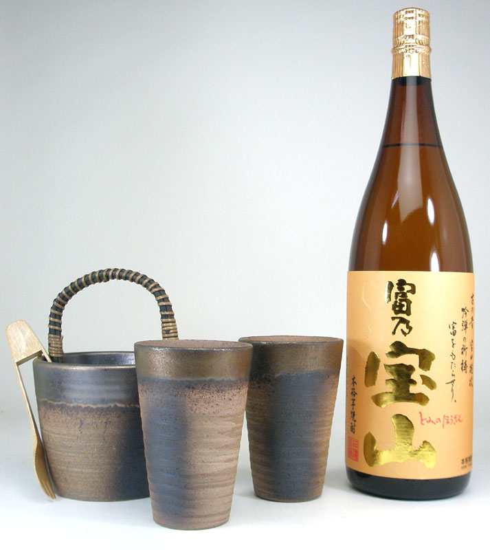 【最大2000円オフクーポン26日1:59迄】豪華酒器セット陶芸作家　安藤嘉規作（本格芋焼酎　富乃宝山　1800ｍｌ）｜贈り物本舗じざけや