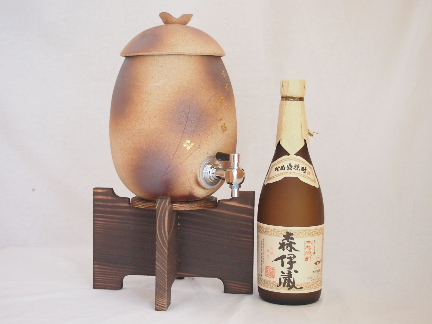 信楽焼・明山窯　焼酎サーバー　火色金小紋　2200ｃｃ(滋賀県)芋焼酎 森伊蔵720ｍｌ(鹿児島)