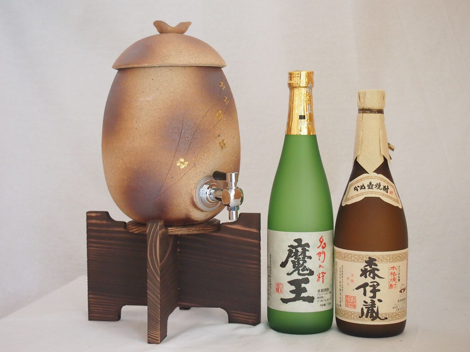 【最大2000円オフクーポン17日1:59迄】信楽焼・明山窯　焼酎サーバー　火色金小紋　2200ｃｃ(滋賀県)芋焼酎2本セット 森伊蔵720ml 魔王720ｍｌ(鹿児島)