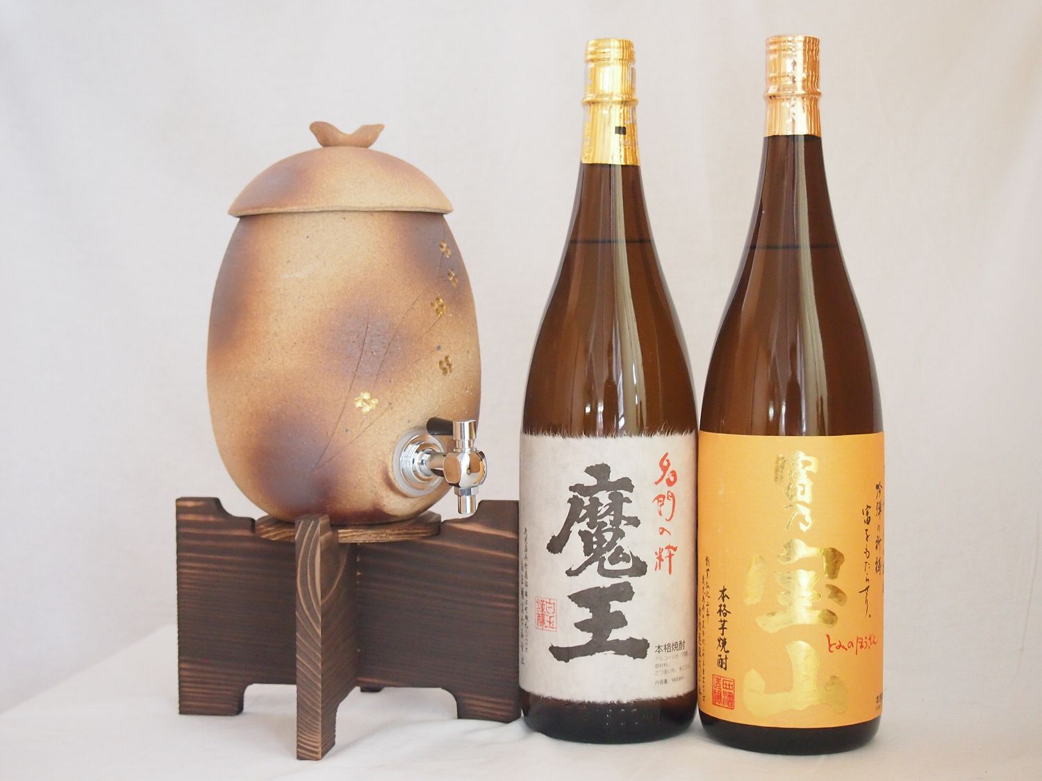 【最大2000円オフクーポン17日1:59迄】信楽焼・明山窯　焼酎サーバー　火色金小紋　2200ｃｃ(滋賀県)芋焼酎2本セット 魔王1800ｍｌ 西酒造 富乃宝山1800ｍｌ(鹿児島)