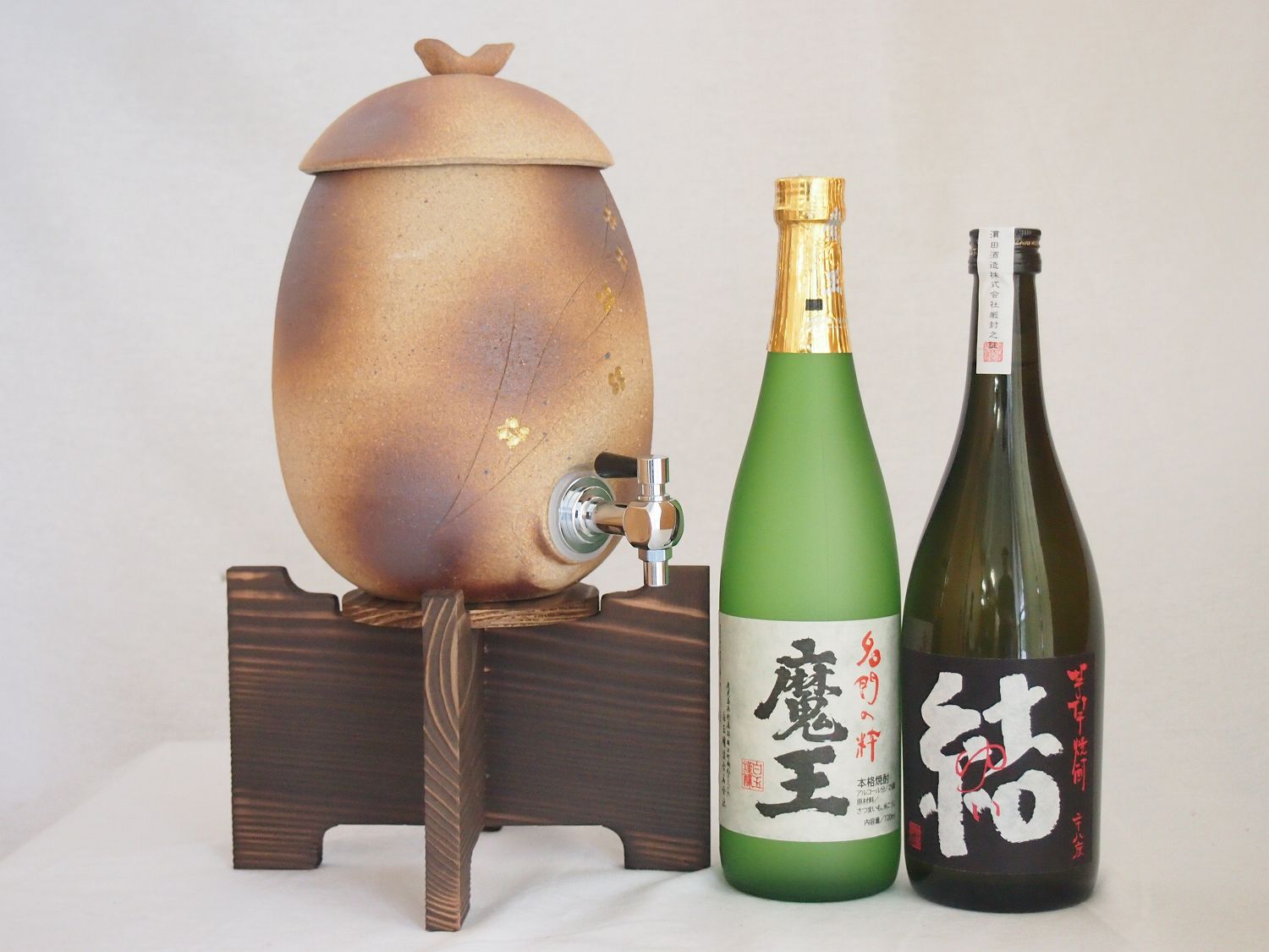 信楽焼・明山窯　焼酎サーバー　火色金小紋　2200ｃｃ(滋賀県)芋焼酎2本セット 魔王720ml 結720ｍｌ(鹿児島) 24,379円