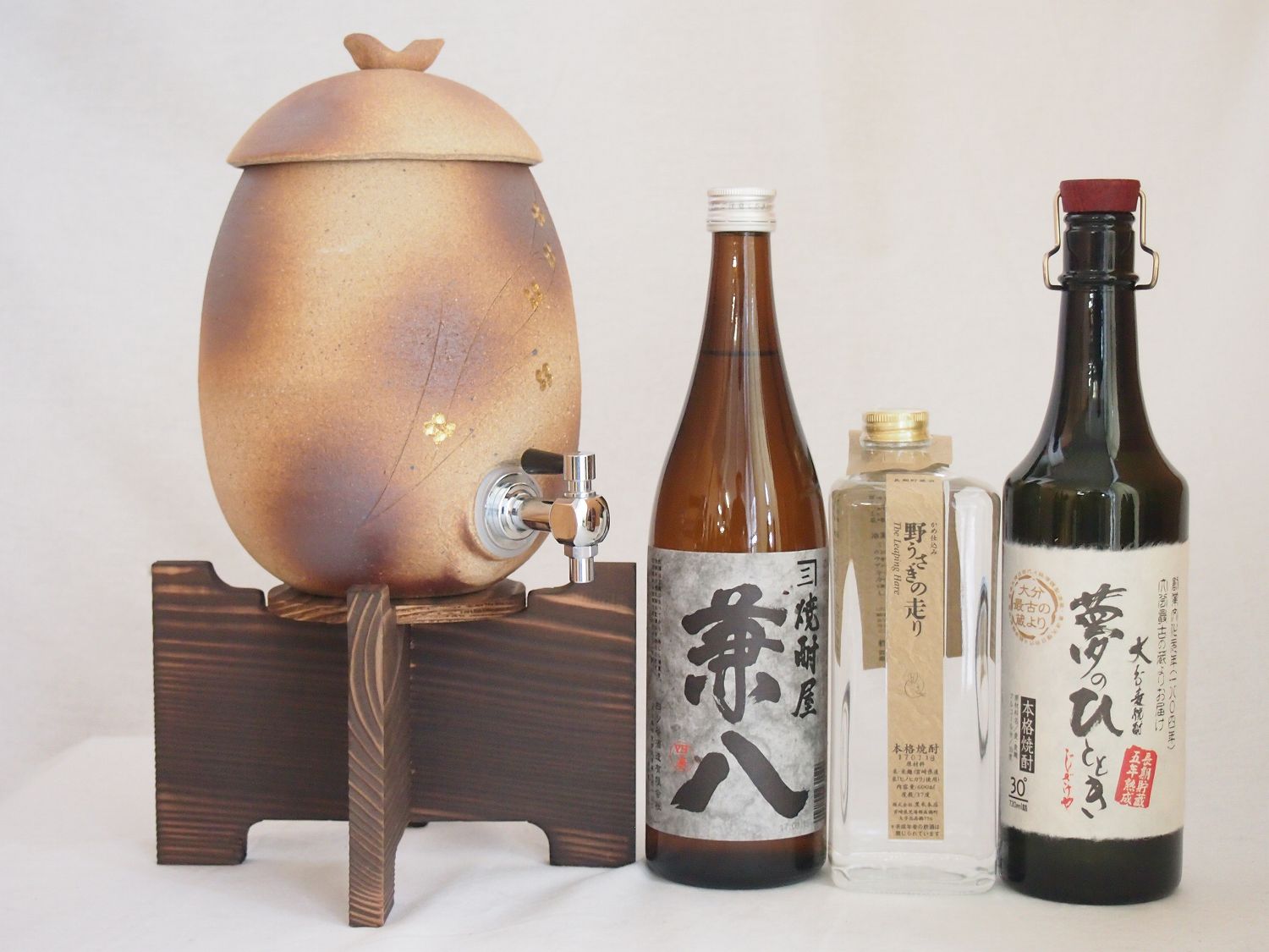 信楽焼・明山窯　焼酎サーバー　火色金小紋　2200ｃｃ(滋賀県)芋焼酎3本セット 兼八720ml 野うさぎの走り720ｍｌ 井上酒造 夢のひととき5年熟成721ｍｌ(鹿児島　宮崎　大分)
