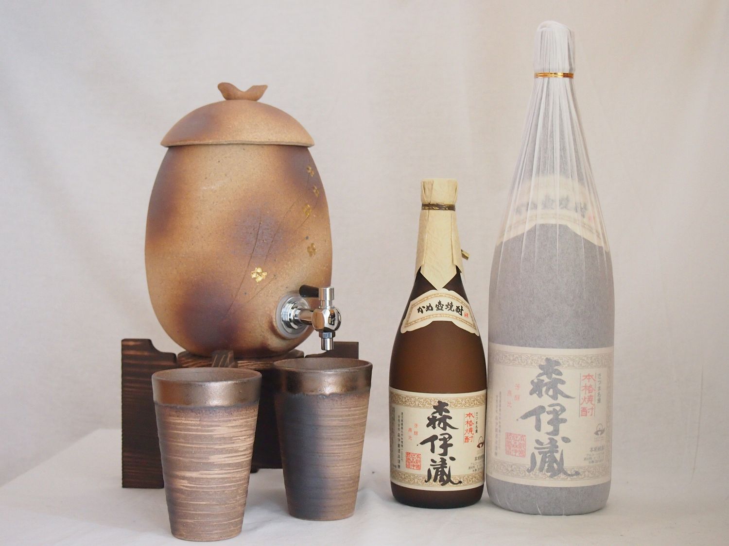 信楽焼・明山窯　焼酎サーバー　火色金小紋　2200ｃｃ(滋賀県)+萬古焼・備前金彩焼酎ペアカップ(三重県)+芋焼酎セット 森伊蔵720ｍｌ 1800ｍｌ(鹿児島)