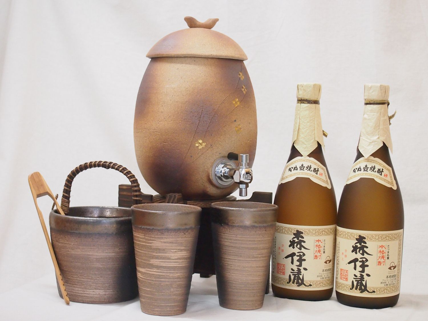 【最大2000円オフクーポン17日1:59迄】信楽焼・明山窯　焼酎サーバー　火色金小紋　2200ｃｃ(滋賀県)+萬古焼・備前金彩焼酎ペアカップ 氷入れ(三重県)+ 2本セット芋焼酎 森伊蔵 720ml(鹿児島県) 52,115円