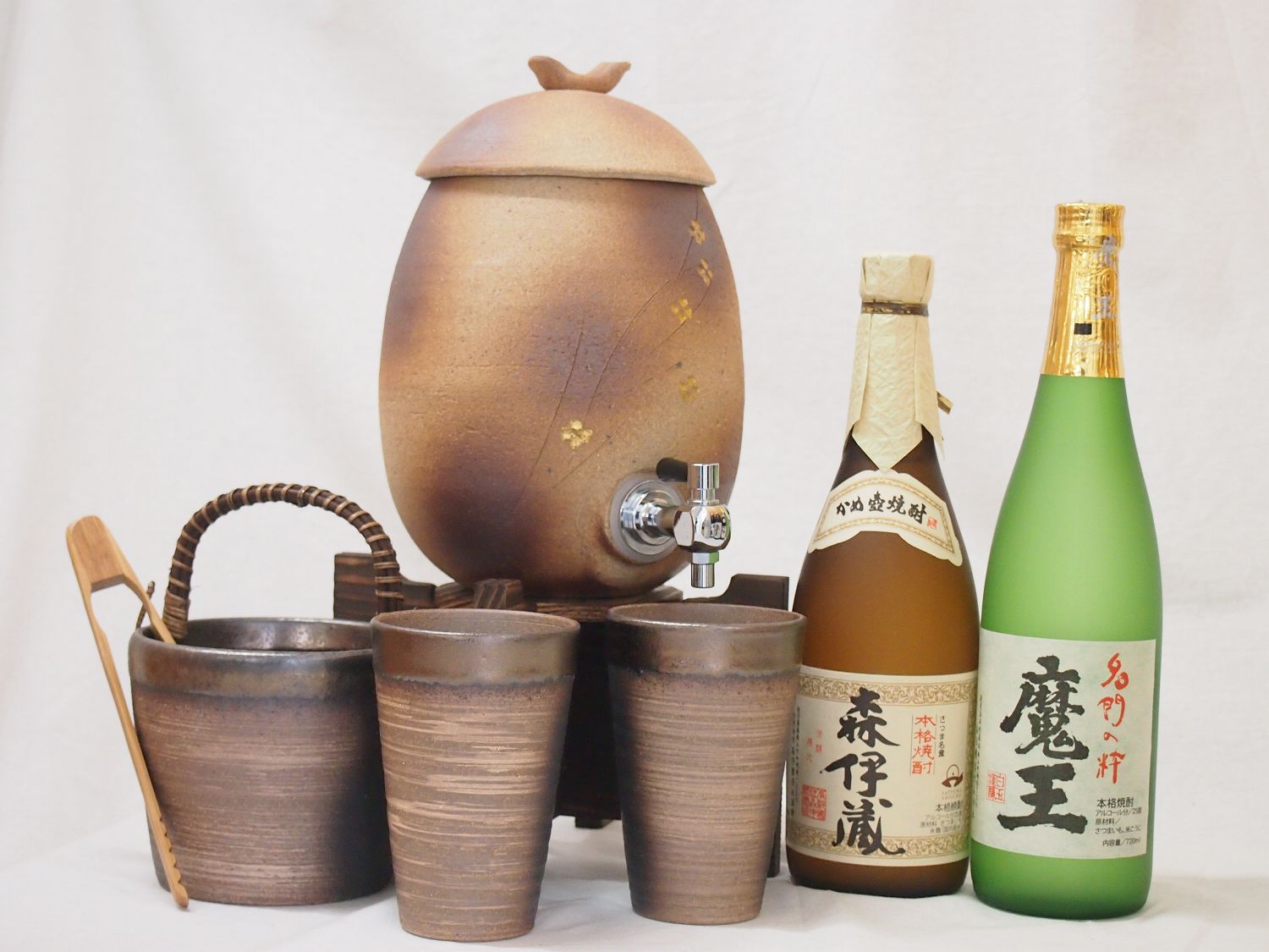 【最大2000円オフクーポン17日1:59迄】信楽焼・明山窯　焼酎サーバー　火色金小紋　2200ｃｃ(滋賀県)+萬古焼・備前金彩焼酎ペアカップ 氷入れ(三重県)+芋焼酎 森伊蔵 魔王 720ｍｌ