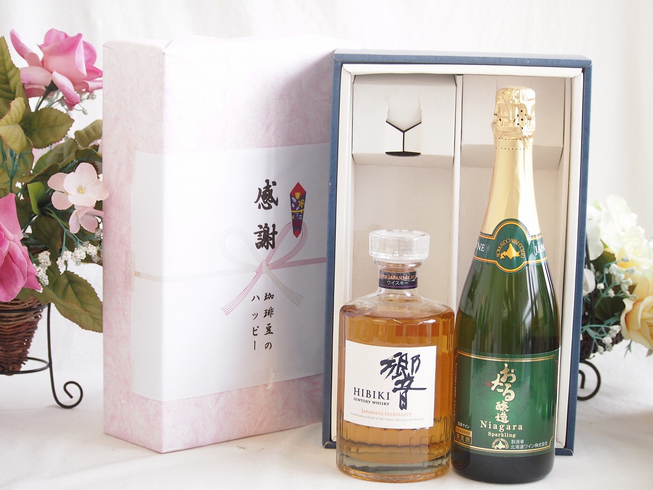 【最大2000円オフクーポン10日1:59迄】春の贈り物便り 感謝の贈り物ボックス 国産ウイスキー響と国産ワインセット(おたる醸造 ナイアガラス白パークリングワインやや甘口(北海道)720ml響ジャパニーズハーモニー43度700ml