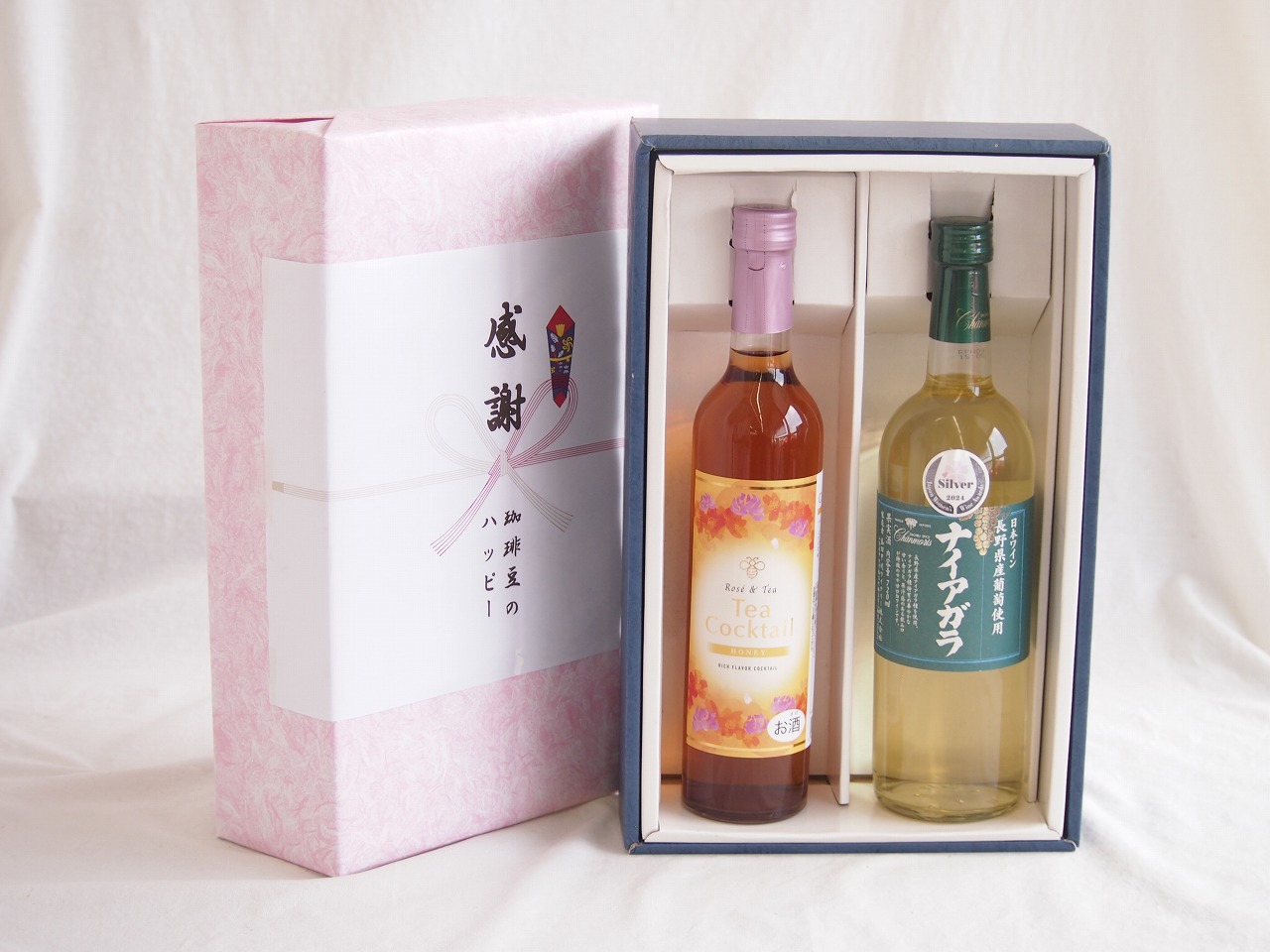 【最大2000円オフクーポン10日1:59迄】感謝の贈り物ボックス 紅茶カクテルと国産ワインセット(長野県産葡萄使用 ナイアガラ白ワイン やや甘口(山梨県)720mlティーカクテル ハニー7% 500ml