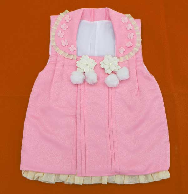 ３歳 レース付き 被布 コート とっても かわいい ！！ ワンランク上の 被布コート です♪ フリフリ の レース がカワイイ♪
