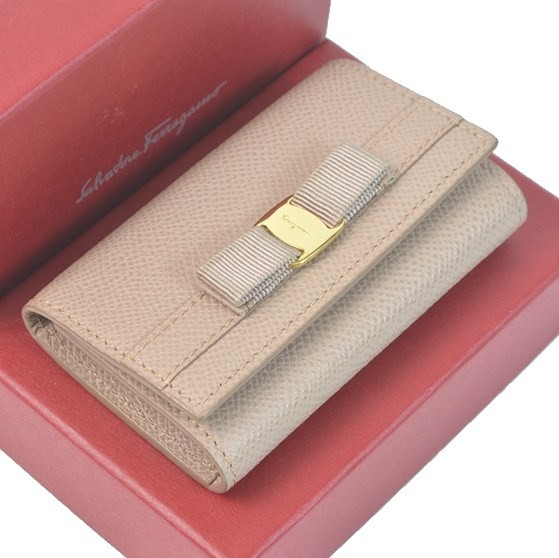 Salvatore Ferragamo ブラウンキーケース 日本限定商品】キーケース - ウィメンズ | Ferragamo