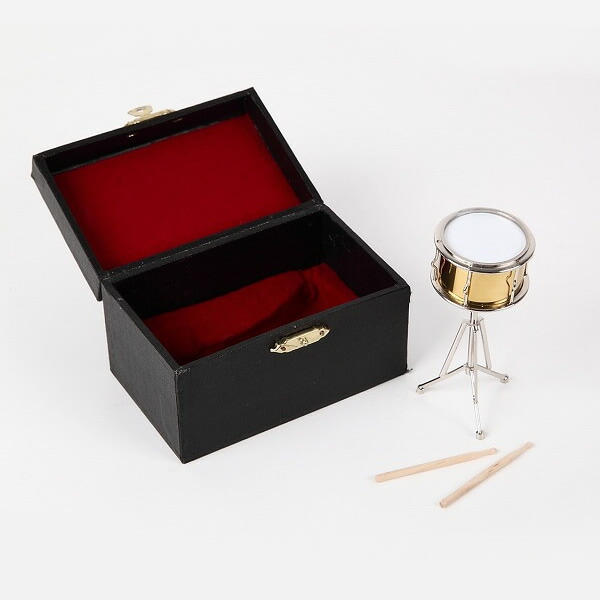 週末お得!　楽器ミニチュア8点セット Amazon.co.jp: リーメント みんなの音楽室 全8種セット 楽器