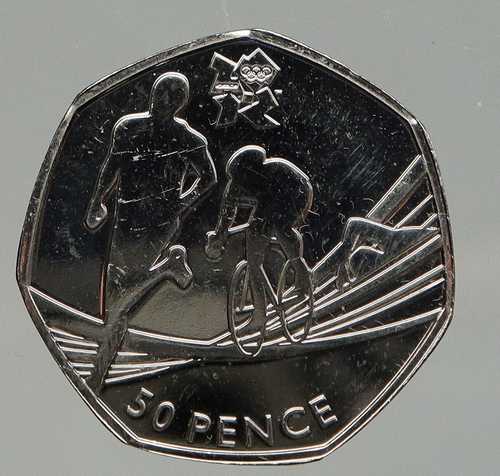 2011年 イギリス エリザベス2世 ヴィンテージ トライアスロン 50ペンス硬貨 i92547｜世界の紙幣・金・銀・銅 ラフテル