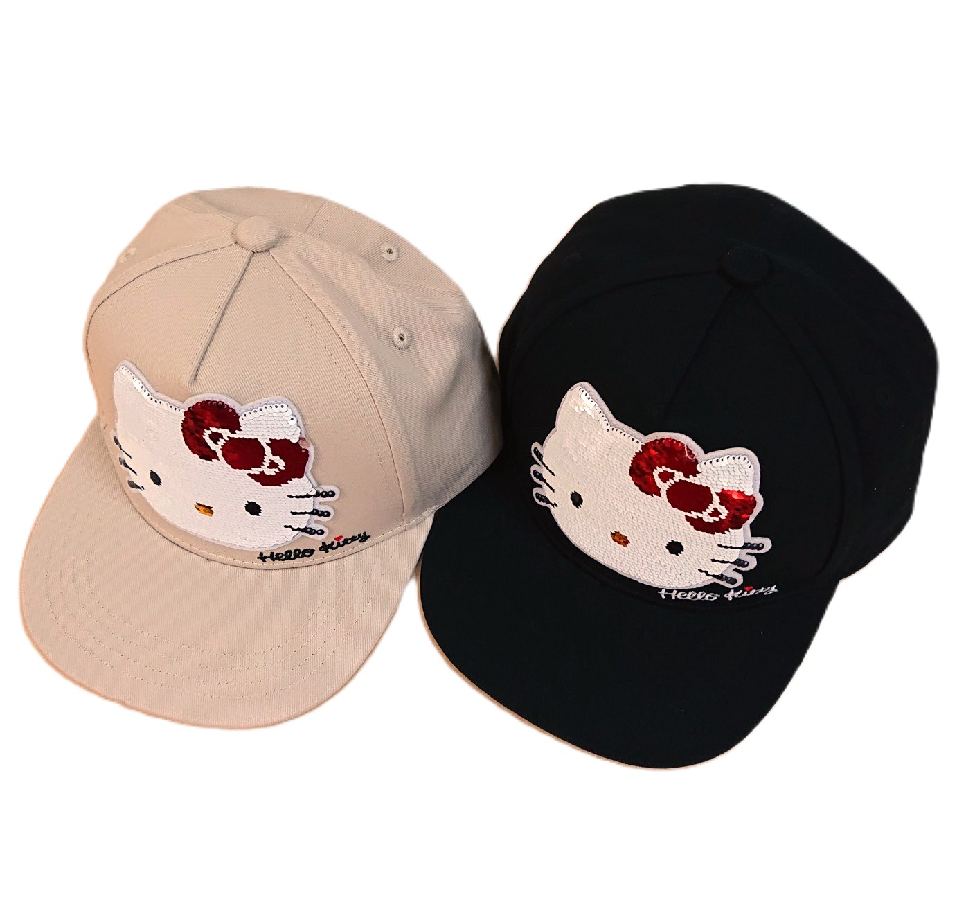 【AIR SPACE】Hello Kittyコラボ 日焼けキティ刺繍キャップ AIR SPACE】Hello Kittyコラボ 日焼けキティ刺繍キャップ (AIR