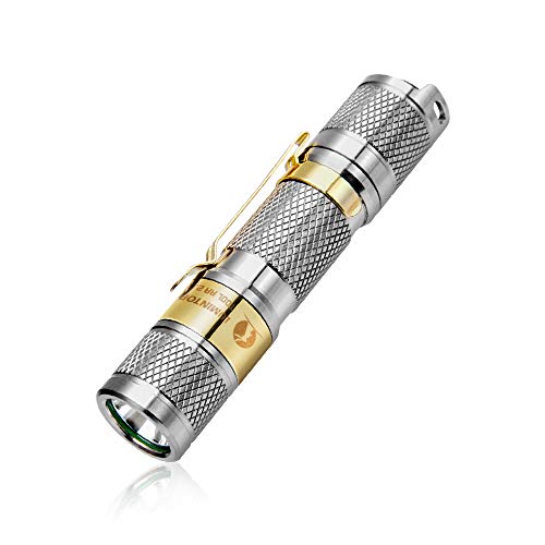 LUMINTOP小型軽量LED懐中電灯 フラッシュライト 明るさ900ルーメン 連続点灯60時間 5モード/IP68 完全防水 耐衝撃1.5M 単三電池対応 防災 停電対策 ハンディライト (Tool AA 3.0-チタン合金ー電池なし)………
