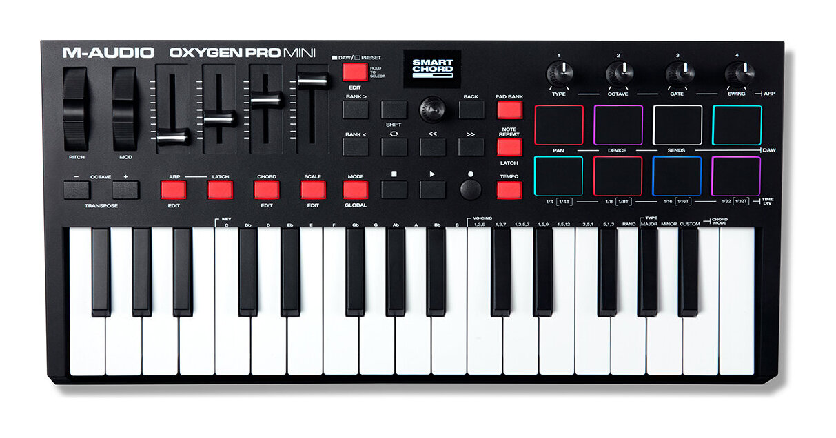 お買得限定品☆夏売れ筋 Akai Professional USB MIDIコントローラー 16