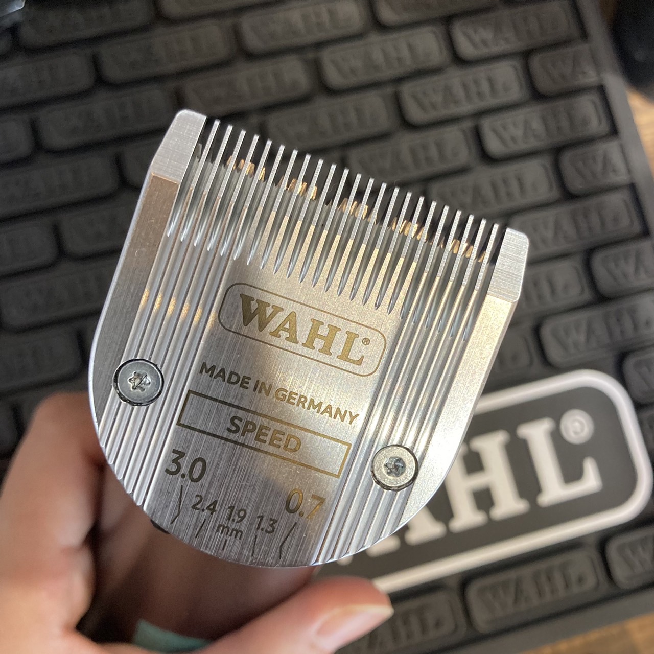 アイボリー×レッド WAHL(ウォール)正規品 トリマー Li＋Pro2 Mini