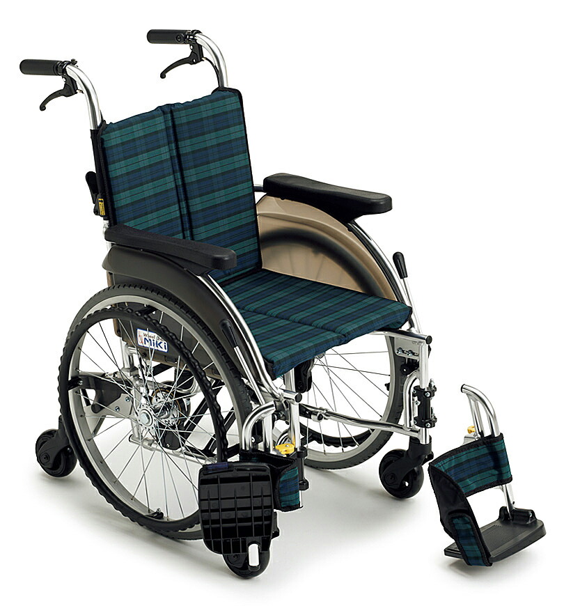 (ミキ) 車椅子 6輪 コンパクト スキット5 SKT-5 自走式 スリム ノーパンクタイヤ仕様 折りたたみ 耐荷重100kg MiKi 父の日 母の日 敬老の日