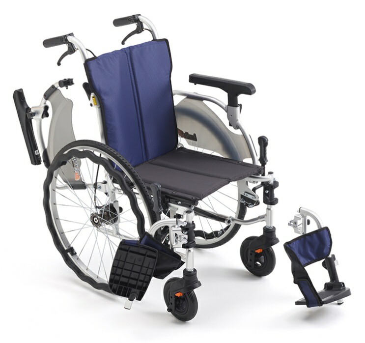 (ミキ) 自走式車いす CRT-SG-9 軽さ パウダーコンパクト 肘掛跳ね上げ 脚部律動的な調子アウト 折りたたみ 介護 老いらく者