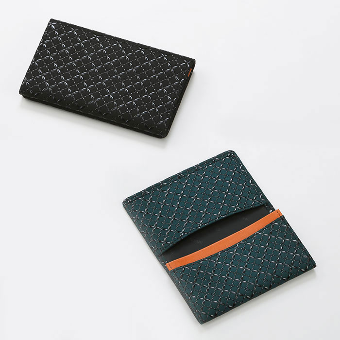 【ポイント5倍 クーポン発行】【印傳屋 HISOCA 9404】甲州印伝 本革 名刺入れ 七宝繋ぎ 正規品 カード入れ レザー ギフト 敬老の日 還暦 喜寿 プレゼント お祝い 日本製 和柄 和文様｜さんび公式オンラインショップ