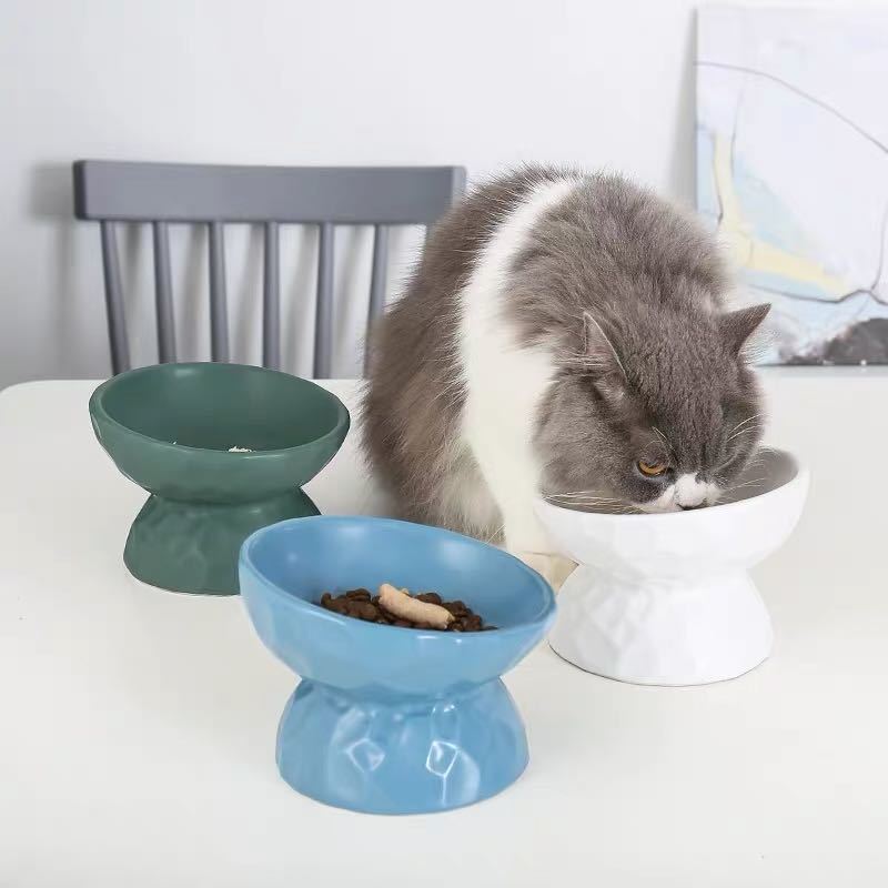 楽天市場 Sサイズ ペットボウル ペット食器 ペット猫 皿 犬 給食器 ボール ペットノンスリップ斜め口耐久性のあるフィーダー便利な給餌 小型犬猫ボウル ペットボウル ポータブルシングルボウル 水 ご飯 えさ 餌入れ お皿 便利 滑り止め 安全 青 イエロー ピンク ホワイト