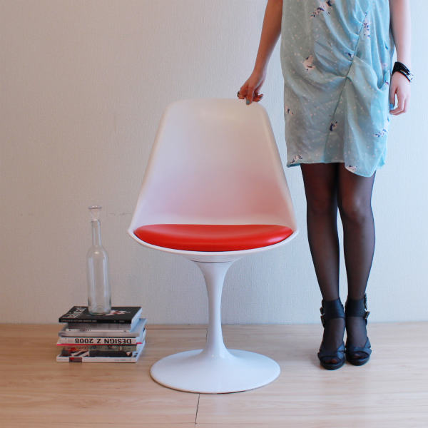 【デザイナー：エーロ・サ－リネン】 商品名：Tulip Chair（チューリップチェア） 【リプロダクト／復刻版】 【椅子】【ダイニングチェア】【ラウンドチェア】【デザイナーズ家具】【通販】