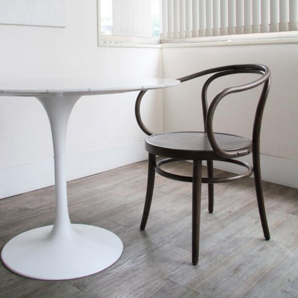 商品名：THONET ARM CHAIR（トーネット アーム チェア）木製 【 リプロダクト 木 曲木 ダイニングチェア パリ カフェ テラス席 椅子 デザイナーズ 家具 ビーチ ブラウン ブラック 有名 名作 ベントウッド 】 27,170円