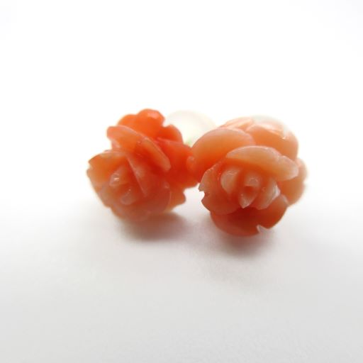 【再販】 深海ガーネ ピアス 長径約8mm バラ K18 深海珊瑚 ピンク さんご サンゴ コーラル sango coral 本珊瑚 無染色 宝石珊瑚 お守り アクセサリー ジュエリー ギフト プレゼント シンプル ゴールド｜珊瑚の雫