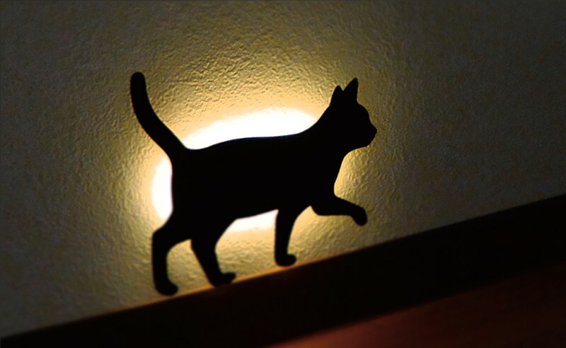 楽天市場 キャットウォールライト てくてく 間接照明 足元灯 フットライト Ledライト センサーライト Ledライト 猫 ねこ ネコ 日本製 新生活 インテリア雑貨 サンゴスタイル