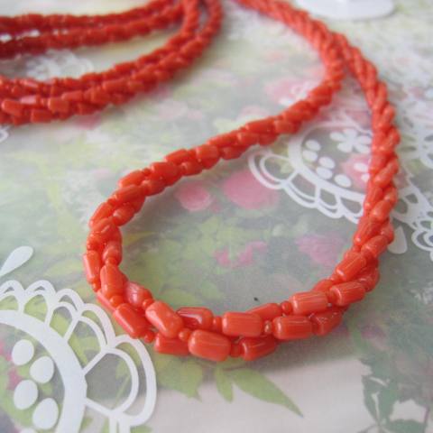 楽天市場】イタリア産赤珊瑚 3連ねじりネックレス 57センチ 『宝石