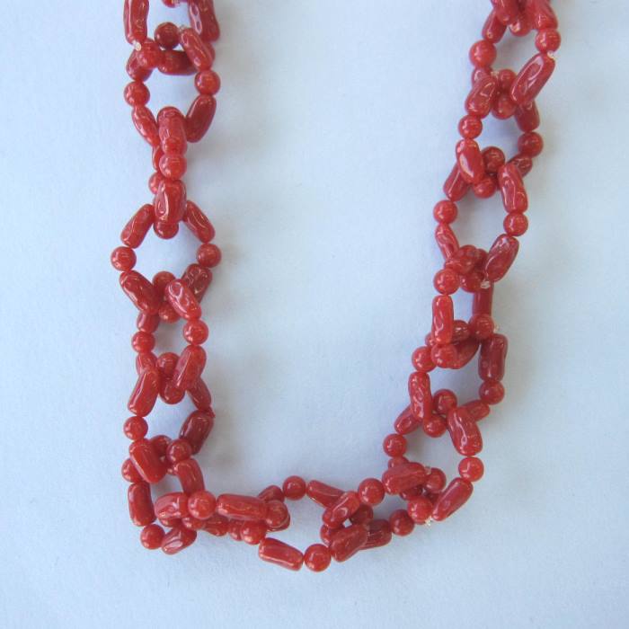 楽天市場】イタリア産赤珊瑚 3連ねじりネックレス 57センチ 『宝石