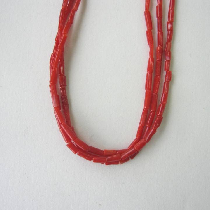 楽天市場】イタリア産赤珊瑚 3連ねじりネックレス 57センチ 『宝石