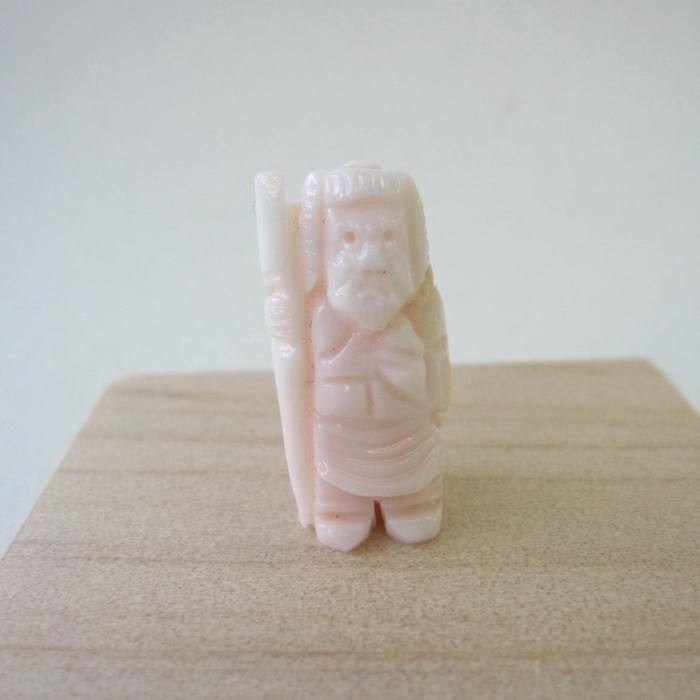 楽天市場】ピンク珊瑚 七福神の置物 黒檀台 希少 宝石サンゴ 珊瑚婚