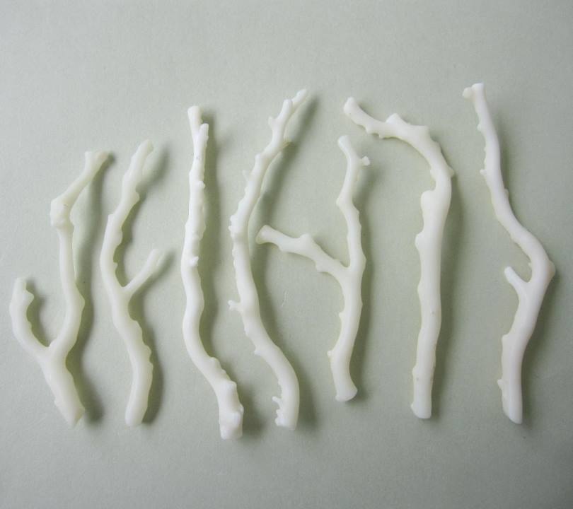 楽天市場】ミッド（白）珊瑚 原木 1セット.（375g入り） 原石