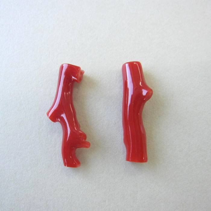 m-0508 血赤珊瑚 枝 長さ37.1 高知県産 穴あけ済み 血赤珊瑚レッドサンゴ（枝）A〜F大きさ 約36〜45×13〜27mm穴