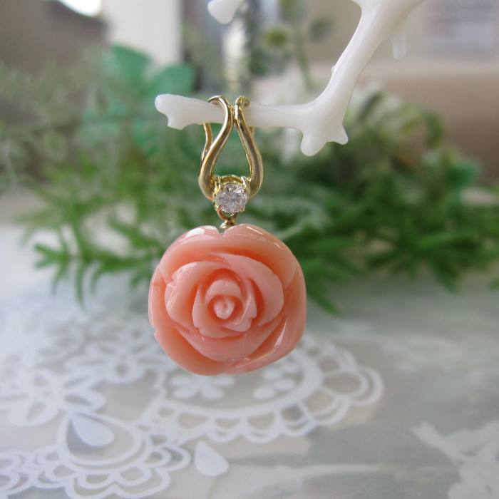 楽天市場】日本 高知産赤珊瑚 薔薇の花 ミニペンダントトップ K18