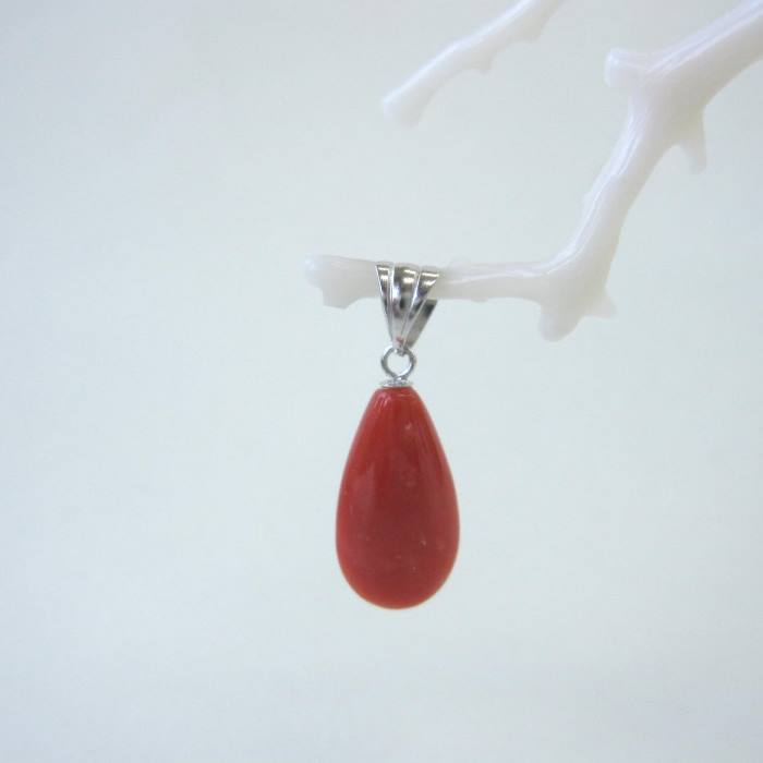日本 高知産赤珊瑚 ドロップペンダントトップ K14WG 『宝石サンゴ』 珊瑚婚 還暦 誕生日 御祝 厄除 御守 3月の誕生石 ギフト プレゼント 結婚35周年 珊瑚職人