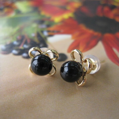 楽天市場】黒珊瑚 丸玉 ピアス (7mm) K14WG フォーマル アクセサリー