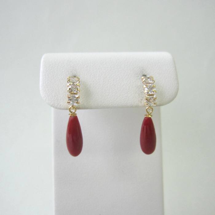 楽天市場】日本 高知産血赤珊瑚 ティアドロップ フックピアス K18 雫