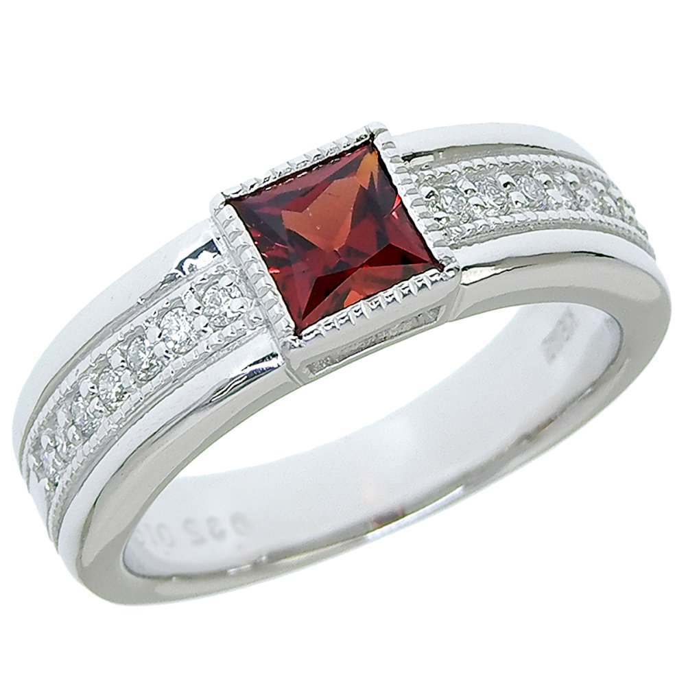 【返品OK】0.82ct 天然ガーネット リング 13号 K18WG 新品仕上げ済み 合計0.16ct 天然ダイヤ レディース 18K 18金 750 ホワイトゴールド 一粒 1粒 1P【送料無料】【中古】