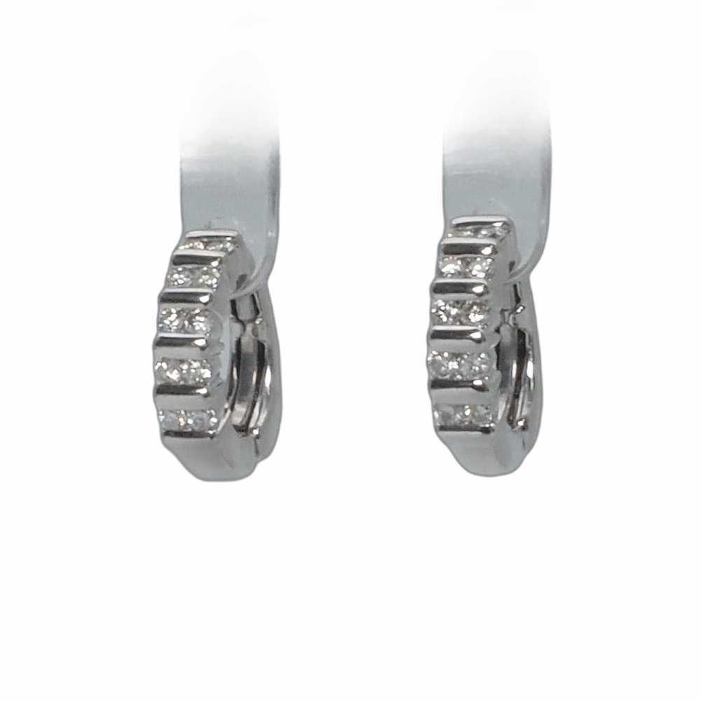 【返品OK】合計0.28ct 天然ダイヤ イヤリング K18WG 新品仕上げ済み レディース 18K 18金 ホワイトゴールド 金無垢 フープイヤリング【送料無料】【中古】