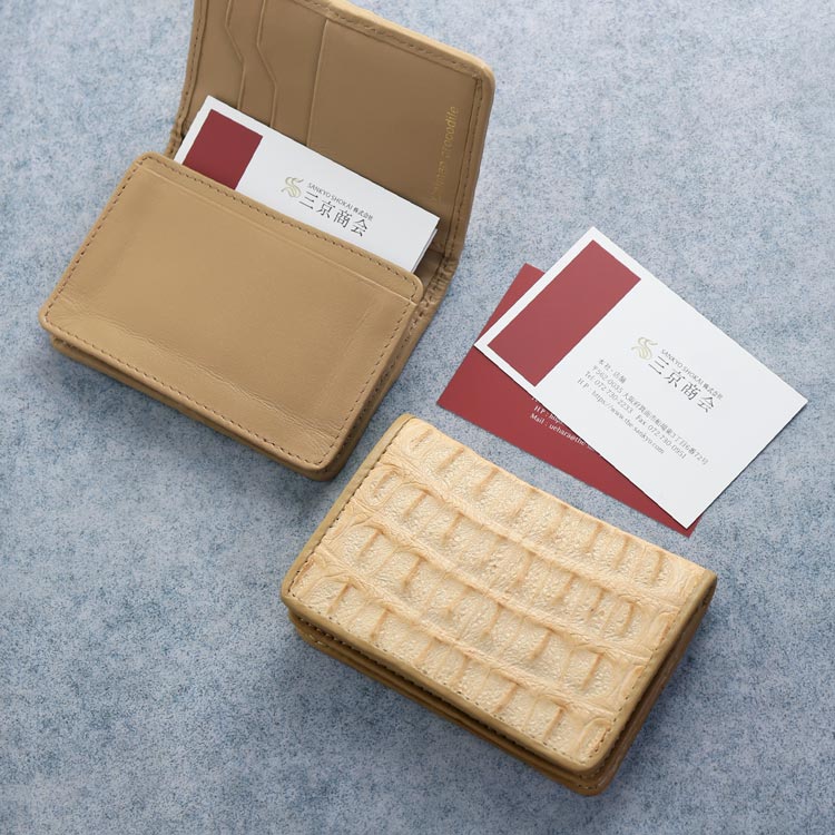 j-whiteマット加工カイマンメンズ名刺入れ j-whiteカイマン名刺入れマット加工 (カードケース・名刺入れ