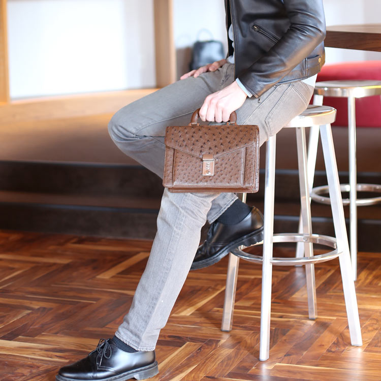 超人気 楽天市場 オーストリッチ レザー バッグ メンズ セカンドバッグ ビジネスバッグ 革 本革 スイス製 ダイヤルロック 鍵付き かっちり しっかり 男性 紳士 父親 ビジネス 仕事 通勤 高級感 フォーマル 収納 機能的 誕生日 ギフト マスタークロコダイル 財布