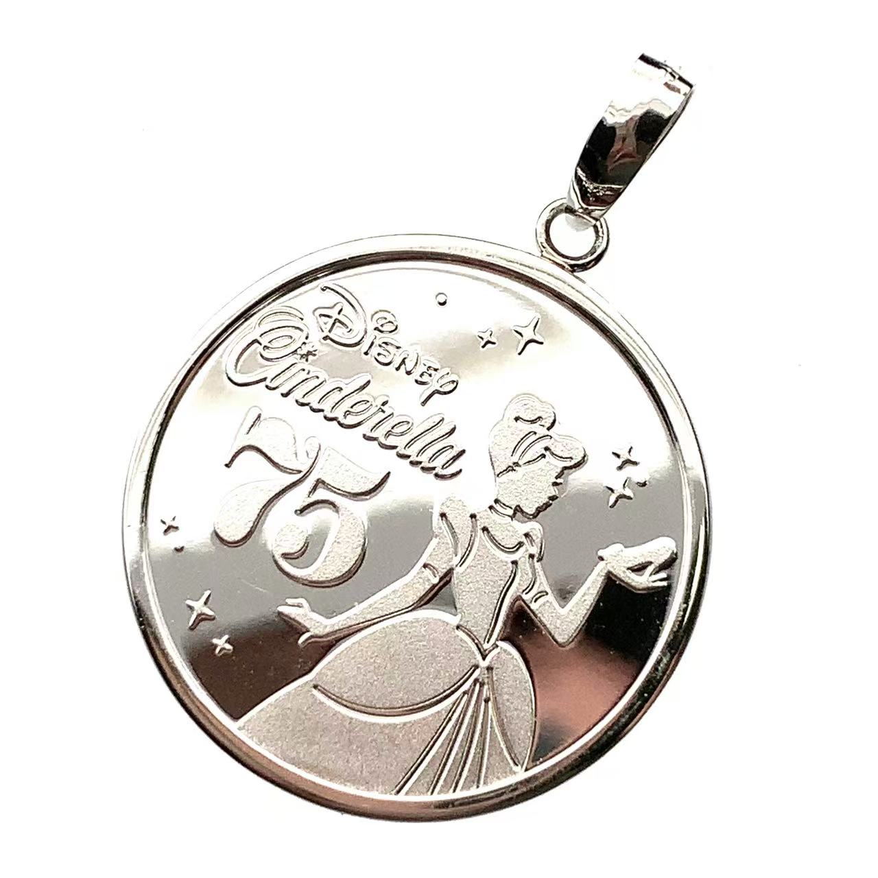 【完全未使用】Disney Frozen II プラチナネックレス 限定品 完全未使用】Disney Frozen II プラチナネックレス 限定品 完全未使用