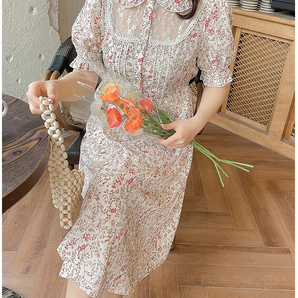 大きいサイズ ワンピース ブロンズプリント パールボタン 小花柄 ラウンドカラー レースコラージュ ハイウエスト切り替え